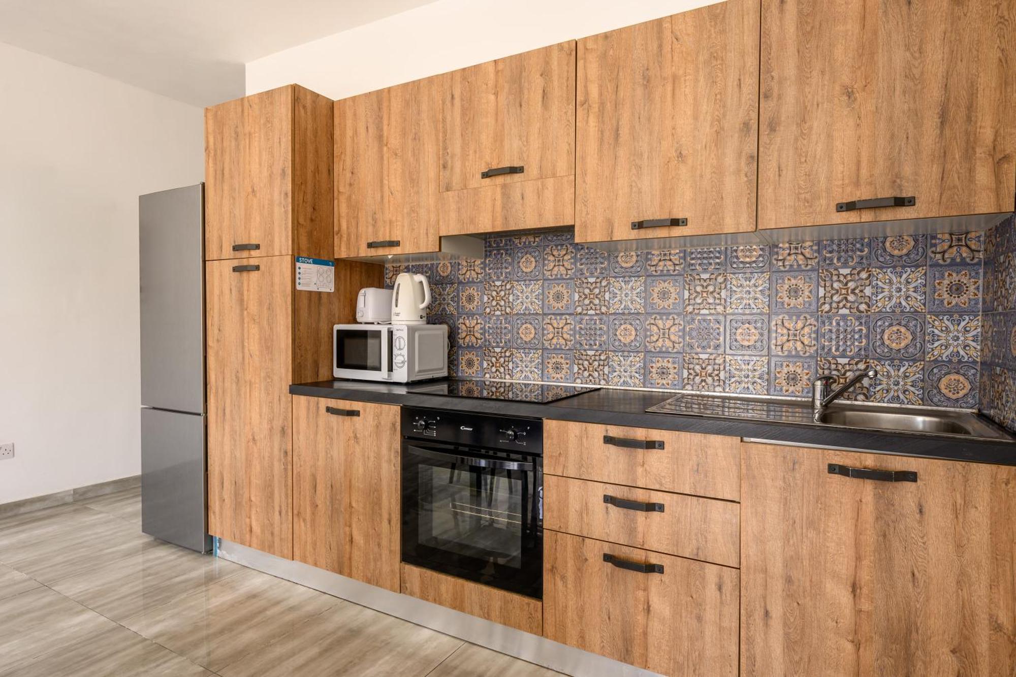 Kwatera prywatna F11 3, Private Two Single Beds Shared Bathroom In Shared Flat