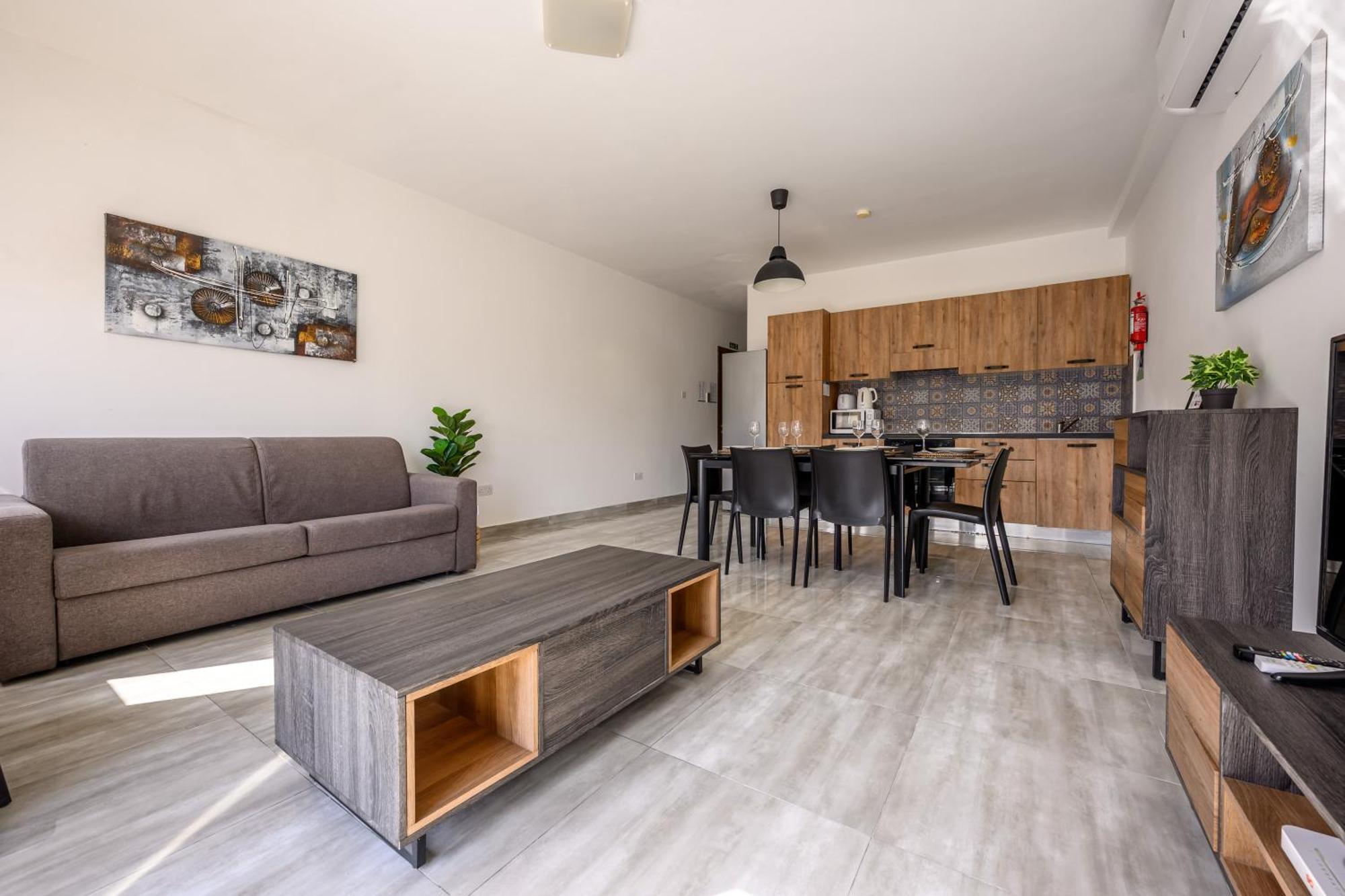 Homestay F11 3, Private Two Single Beds Shared Bathroom In Shared Flat *